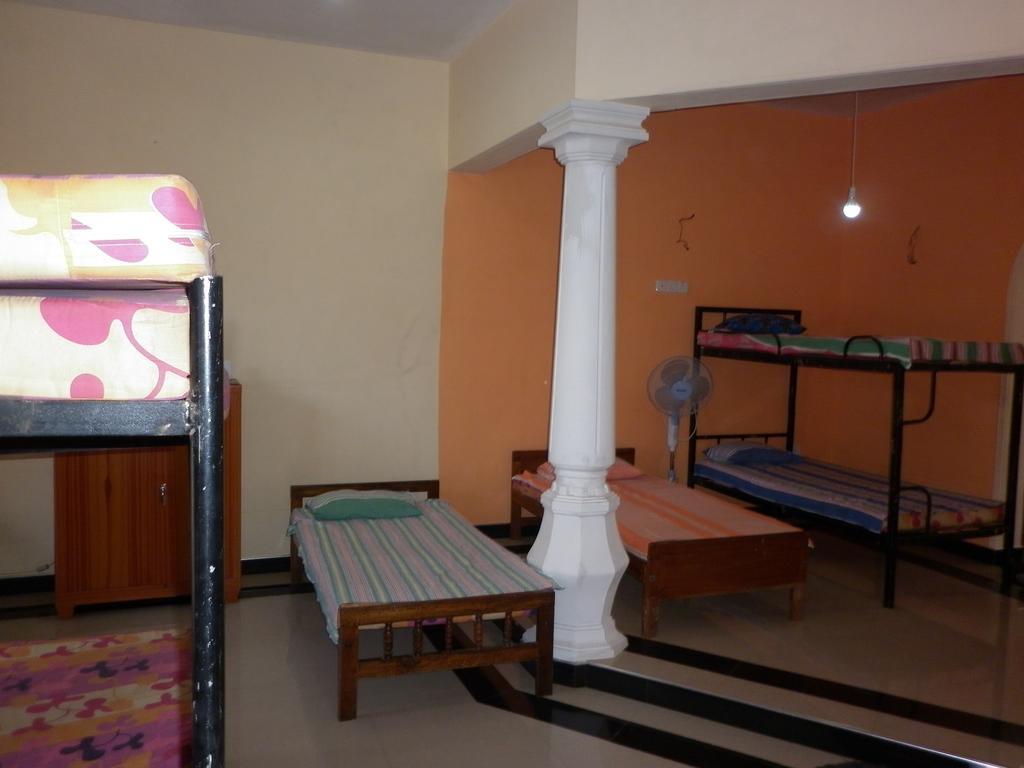 Seetha'S Hostel Негомбо Номер фото