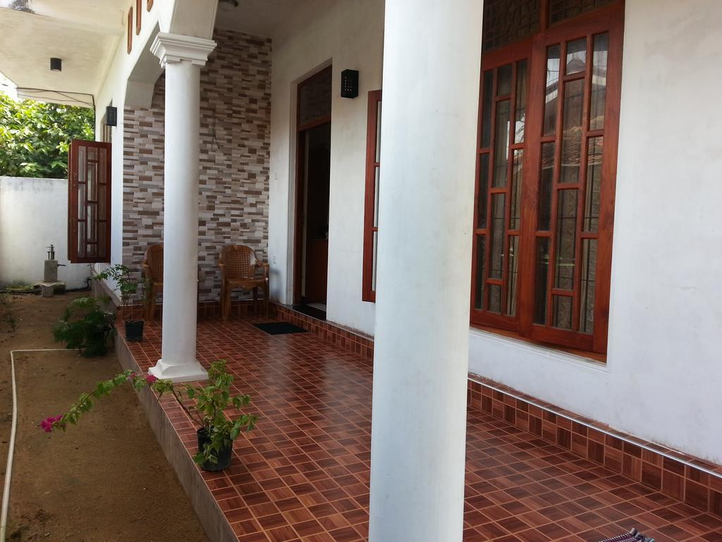Seetha'S Hostel Негомбо Екстер'єр фото