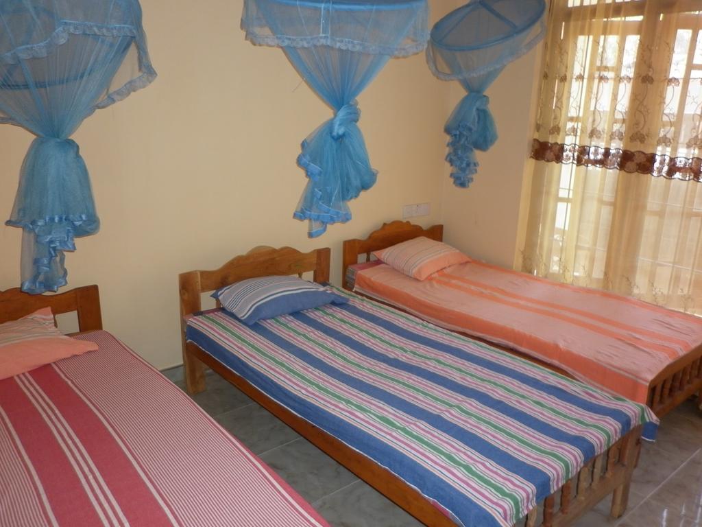 Seetha'S Hostel Негомбо Екстер'єр фото