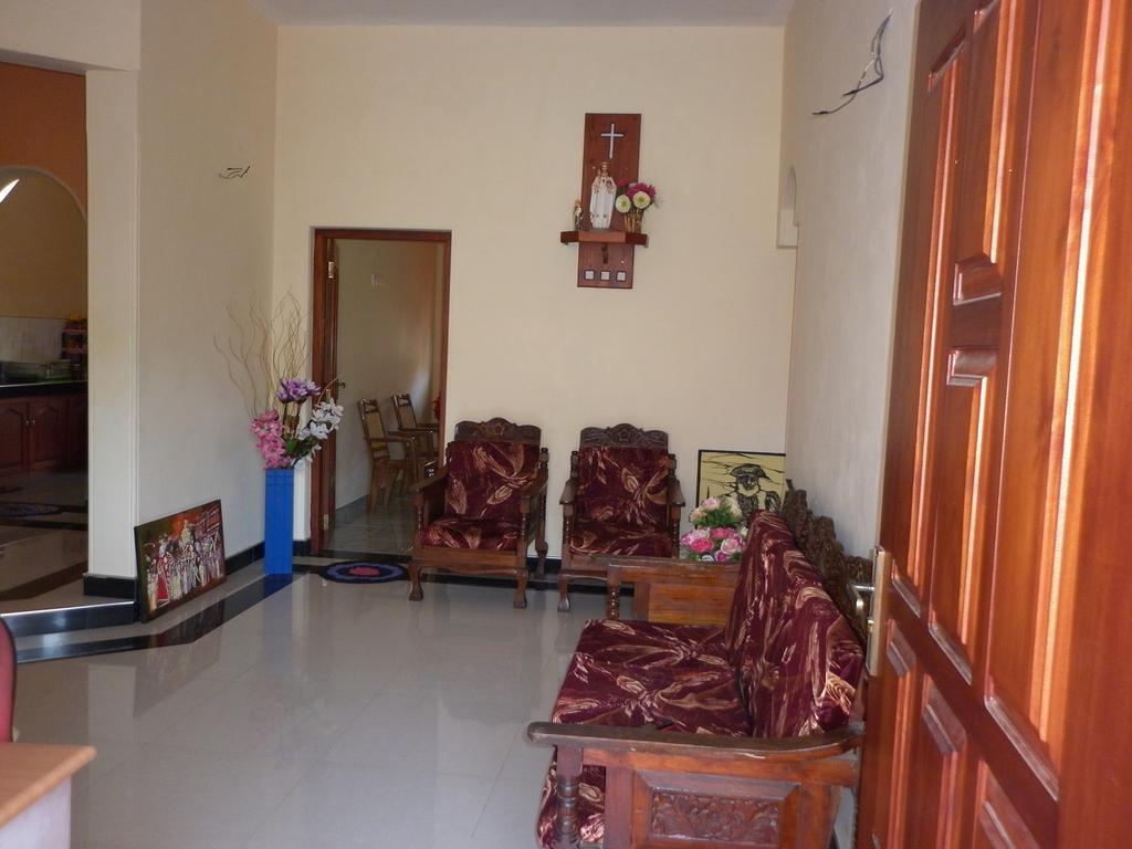 Seetha'S Hostel Негомбо Екстер'єр фото