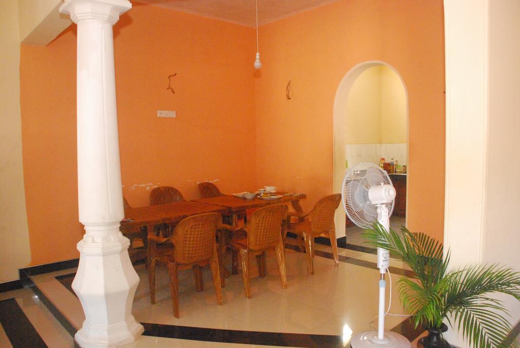 Seetha'S Hostel Негомбо Екстер'єр фото