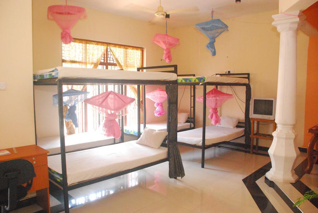 Seetha'S Hostel Негомбо Екстер'єр фото