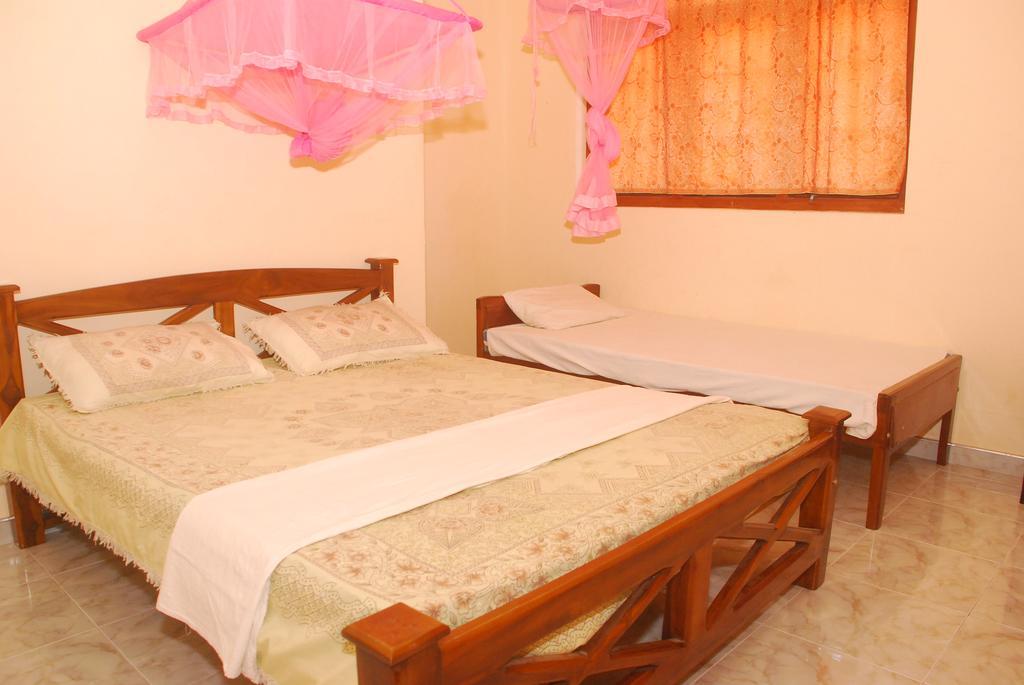 Seetha'S Hostel Негомбо Екстер'єр фото